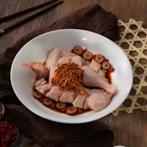 Gà Tre Hấp Đông Trùng
