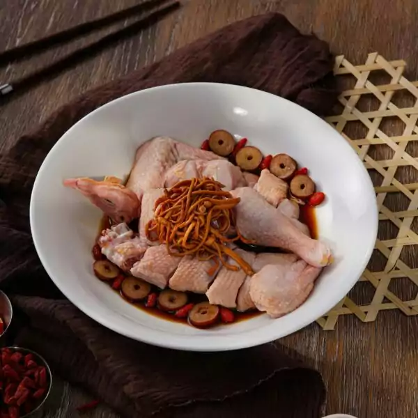 Gà Tre Hấp Đông Trùng