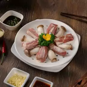 Sườn hấp nấm đùi gà baby