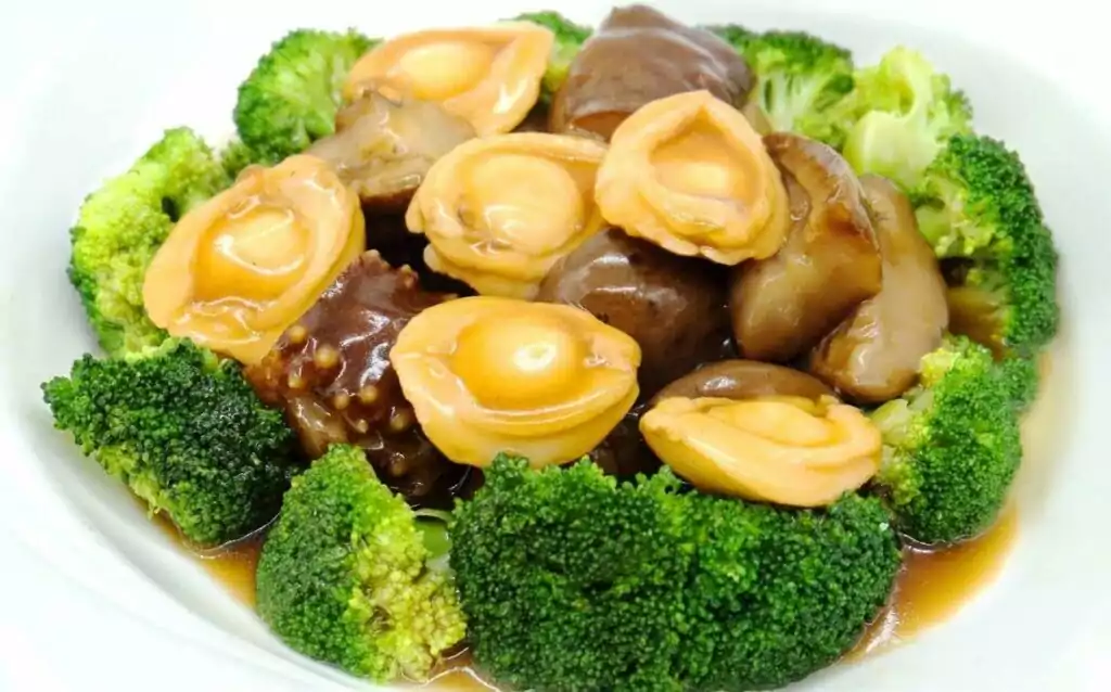 Bào Ngư Hấp Bông Cải