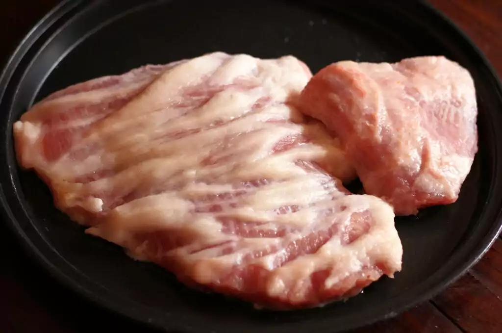 Nọng heo giòn hấp gừng